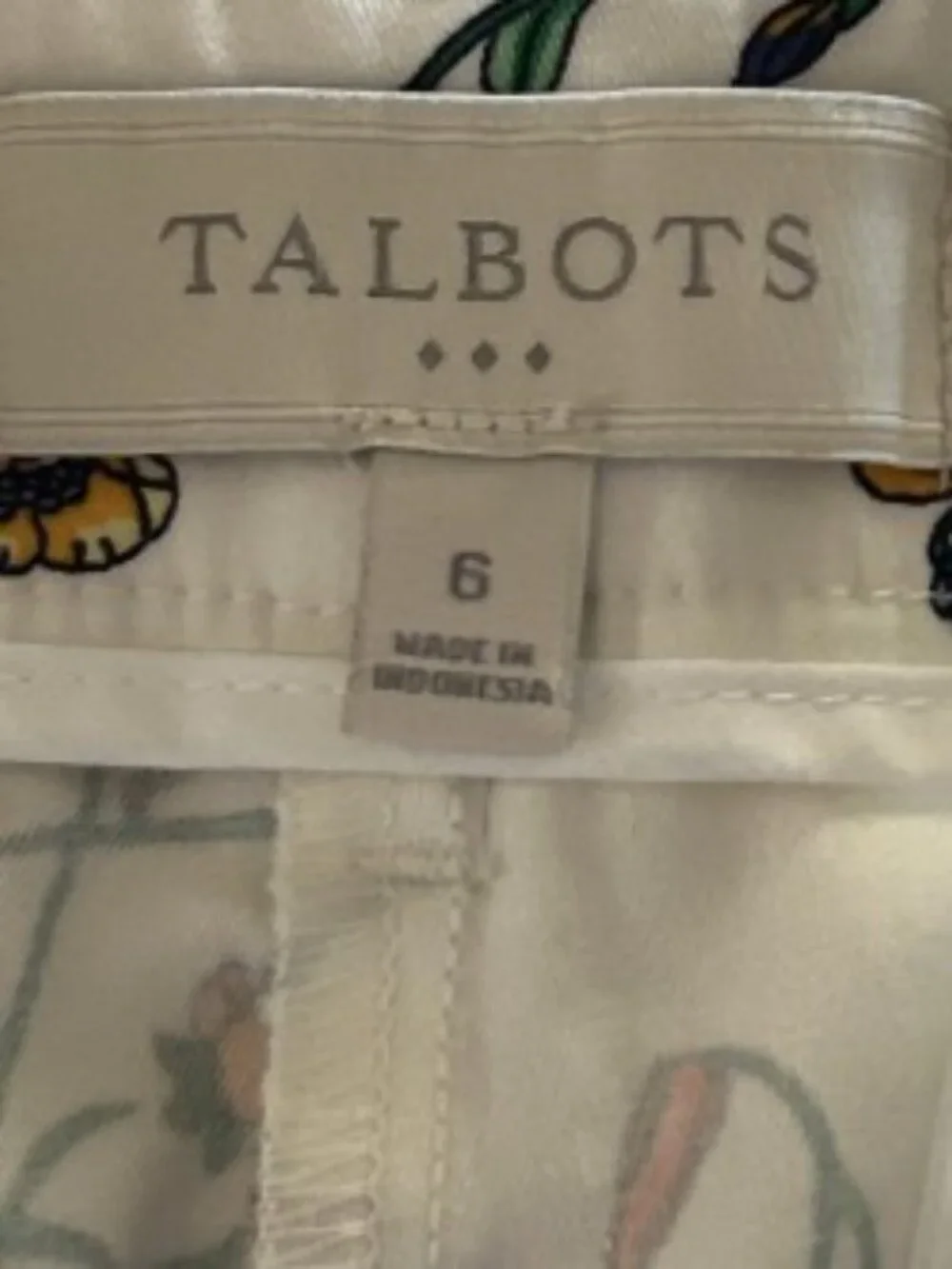 Talbots floral 7in
